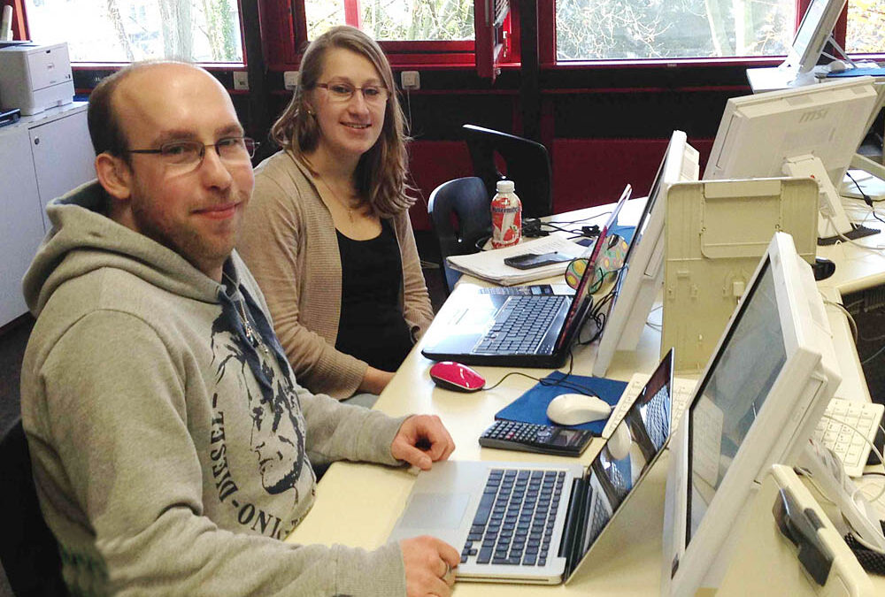 RWB Essen – Fachschule für Wirtschaft – Fachrichtung Wirtschafts­informatik – Arbeitssituation an den Computern