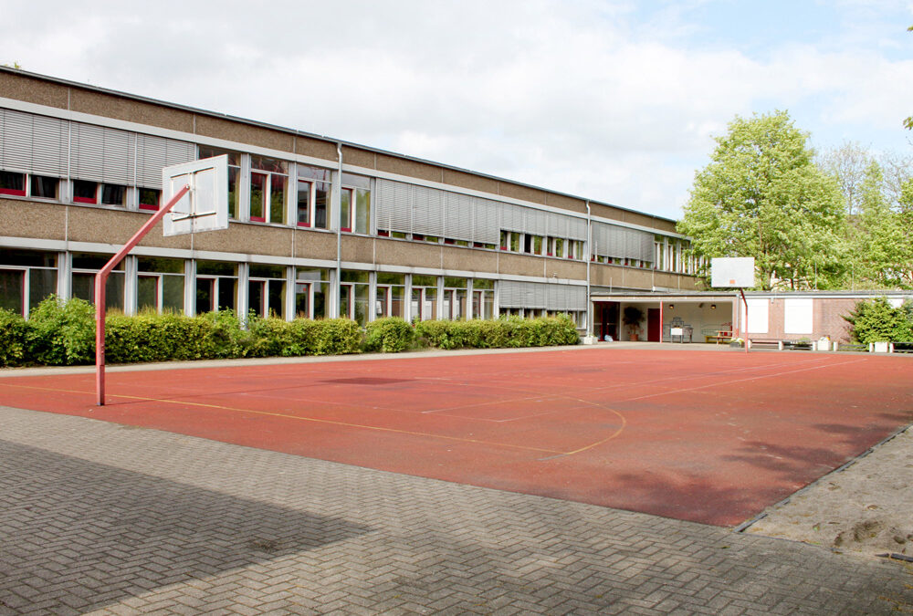 RWB Essen – Rundgang Gebäude – Sportplatz