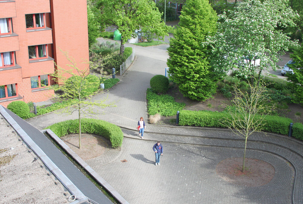 RWB Essen Schule Rundgang  Vorplatz Internat