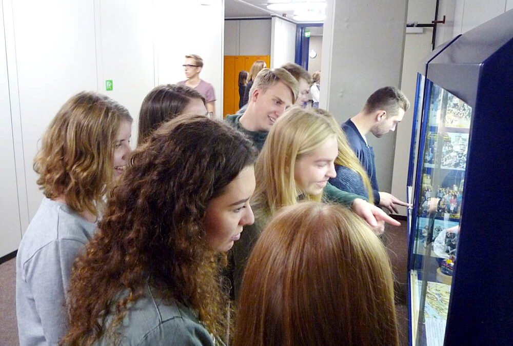 RWB Essen – Besuch aus Russland – Besichtigung der Schule – Rundgang