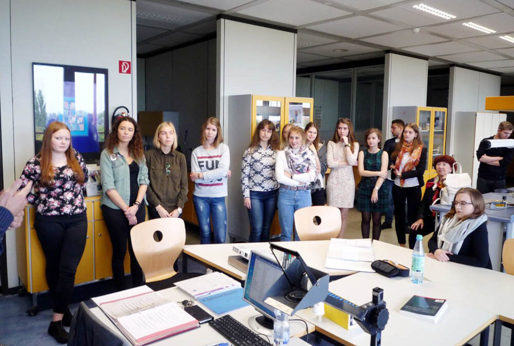 RWB Essen – Besuch aus Russland – Besichtigung der Schule – Besuch in der Zahntechnik