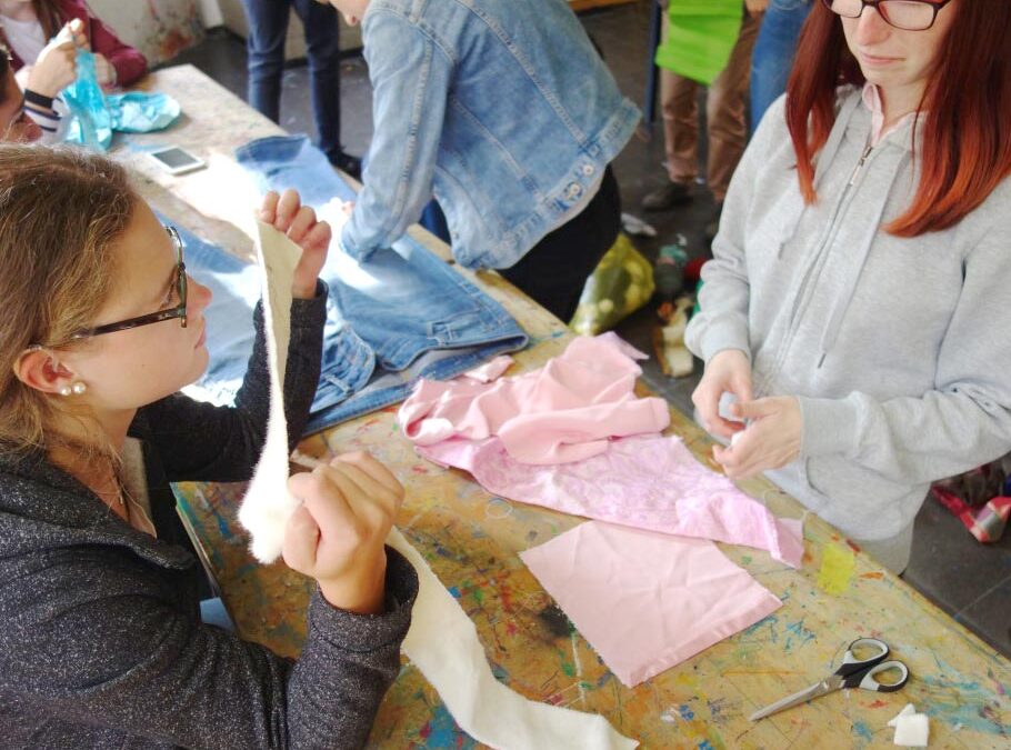 RWB Essen – Besuch des Textilmuseums in Gelsenkirchen – Arbeiten in der Werkstatt