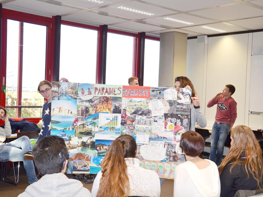 RWB Essen – Gl-Projekttag der 13er – Präsentation zum Thema Tourismus