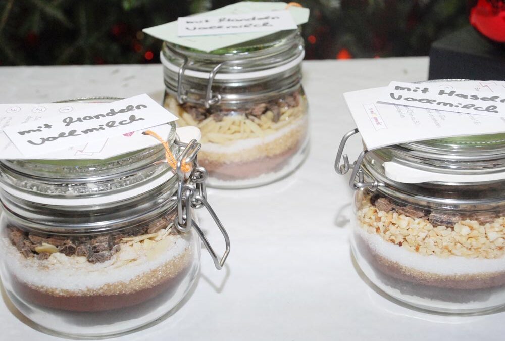 RWB Essen – Weihnachtsmarkt 2017 – Backmischungen für Kuchen am Verkaufsstand für Süßes und Saures