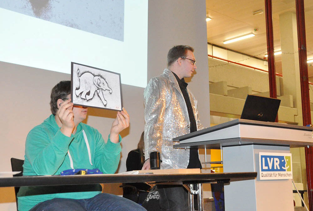 RWB Essen – Kunstauktion 2017 – Die Auktionatoren stellen die Kunstwerke vor.