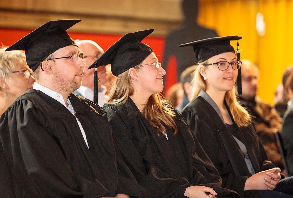 RWB Essen – Verabschiedung der staatlich geprüften Betriebswirte aus der Virtuellen Fachschule – die Absolventinnen und der Absolvent