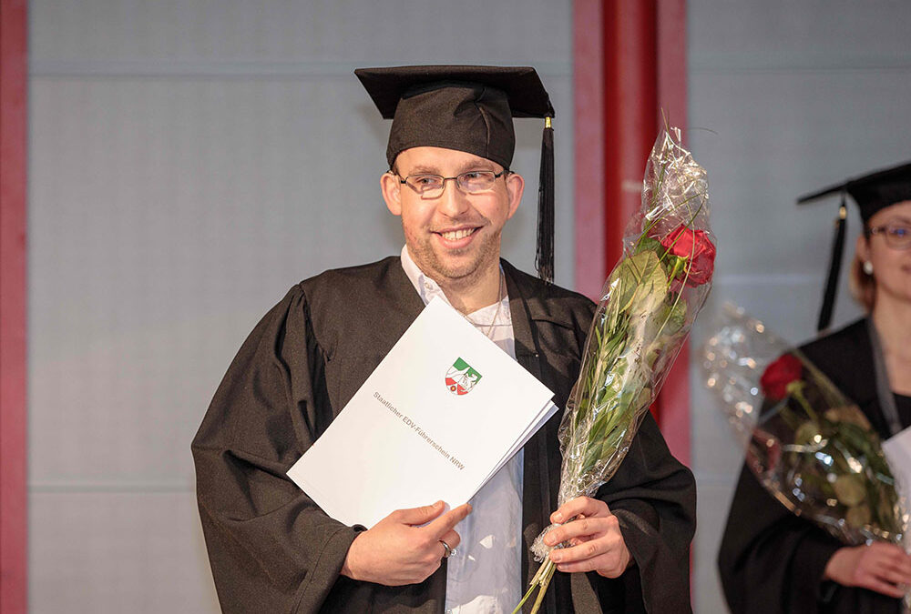RWB Essen – Verabschiedung der staatlich geprüften Betriebswirte aus der Virtuellen Fachschule – Ein Absolvent