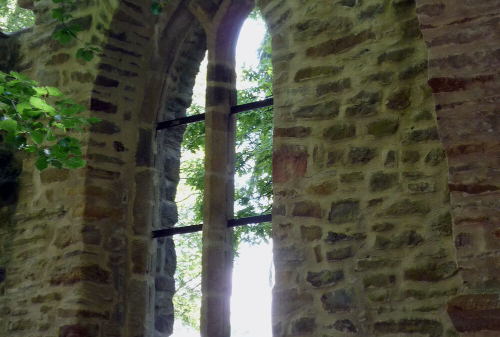 RWB Essen – Museum unter Tage – Außengelände – Ruine einer Kapelle im Park Weitmar