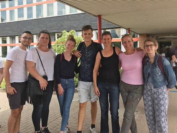 RWB Essen – Come-Together-Projekttag in Krefeld – Teilnehmerinnen und Teilnehmer des RWB Essen