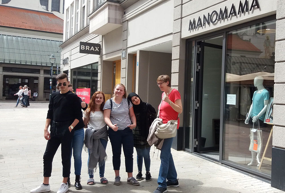 RWB Essen – Studienfahrt nach Augsburg – Besuch der Mode Boutique Manomama