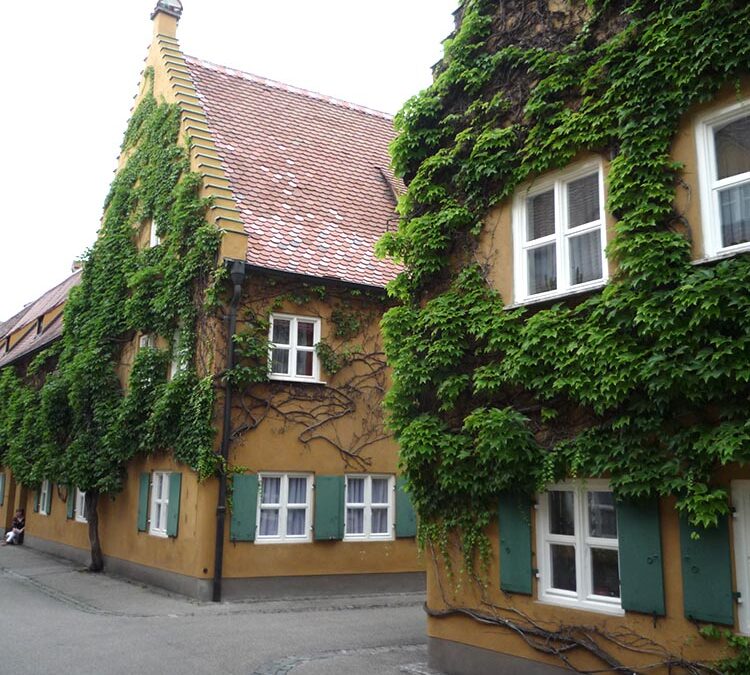 RWB Essen – Studienfahrt nach Augsburg – Besuch der Fuggerei, der ältesten Sozial-Siedlung in Augsburg