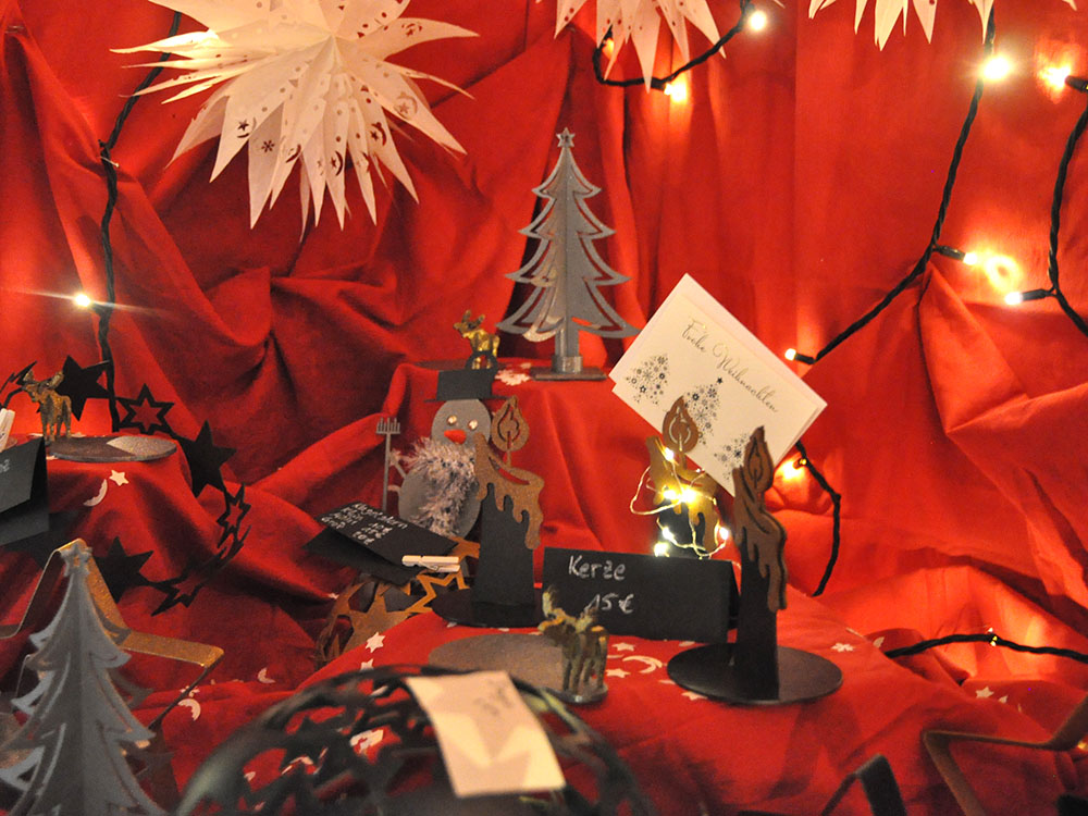 RWB Essen - Weihnachtsmarkt 2018 - Verkauf von weihnachtlichen Objekten aus Metall