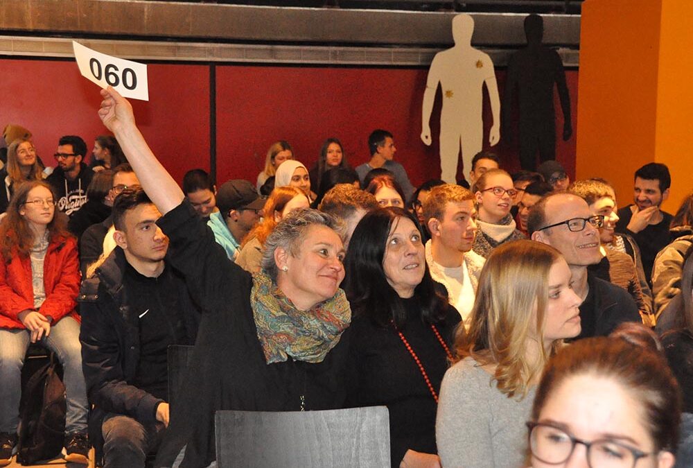 RWB Essen – Kunstauktion 2018 – Es wurde fleißig geboten.