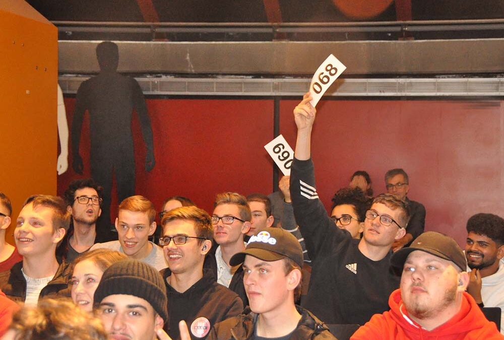 RWB Essen – Kunstauktion 2018 – Es wurde fleißig geboten.