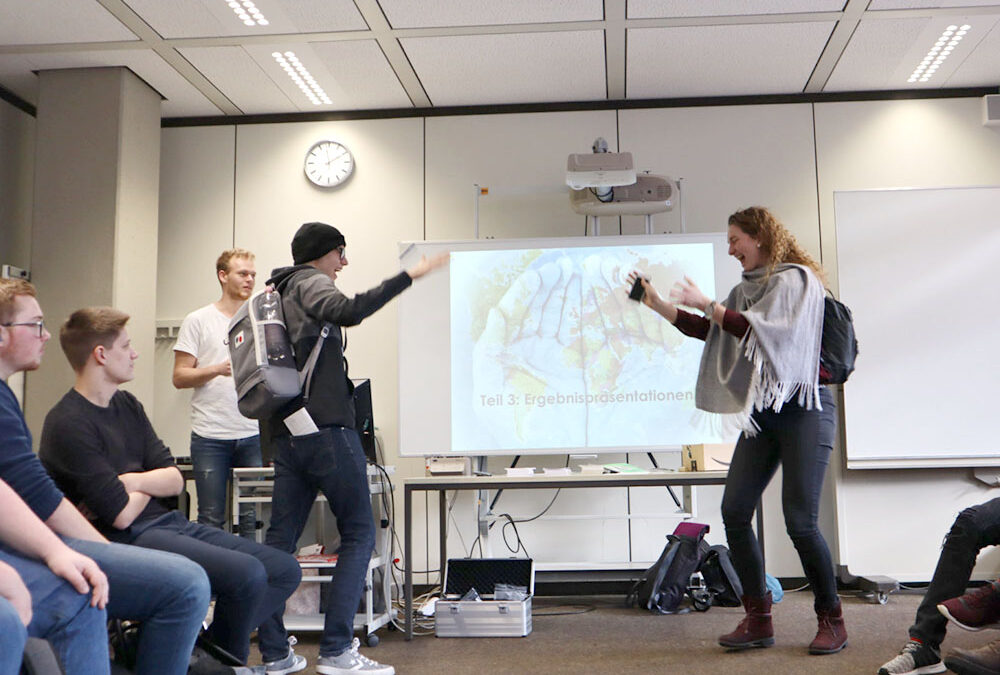 RWB Essen – GL-Projekttag 13er Klassen – Präsentation als Rollenspiel