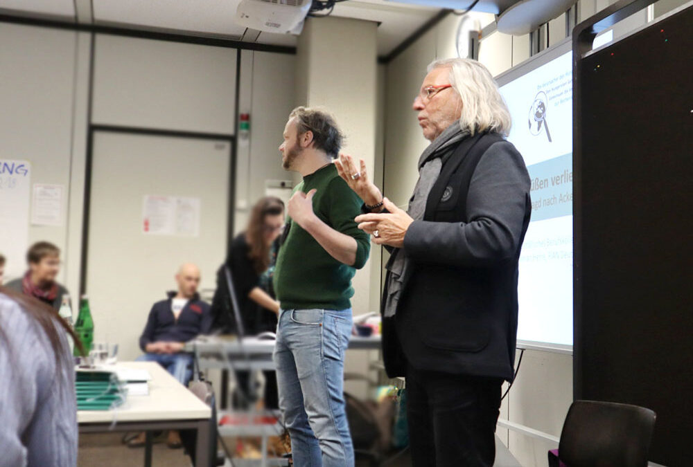RWB Essen – GL-Projekttag 13er Klassen – Vortrag zum Thema Landgrabbing