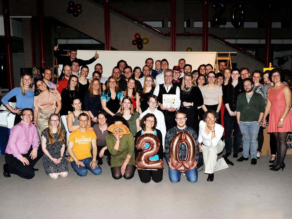 RWB Essen - Jubliäum 20 Jahre Tanz-AG - Gruppenbild mit allen Gästen der Jubiläumsfeier.