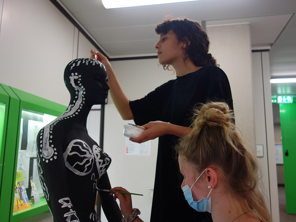 RWB Essen - Kunstprojekt - Kunst nach Keith Haring - Arbeitsprozesse der HAG 2-1