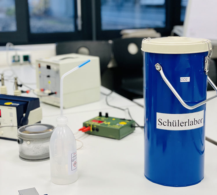 RWB Physikkurs besucht das Schülerlabor der Universität in Bochum