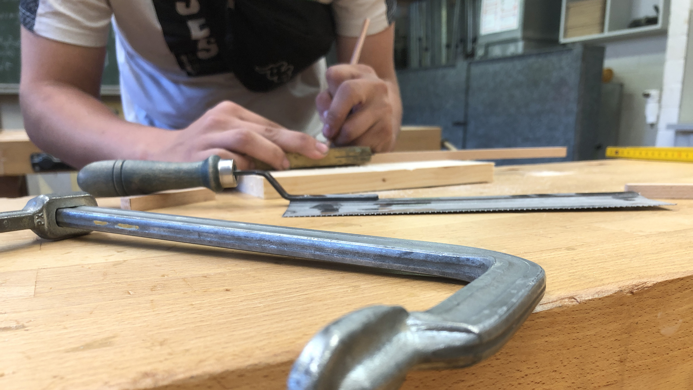 RWB Essen - #OPRA++ - Bilder aus dem Workshop "Holztechnik - Schlüsselanhänger aus Holz selbstgemacht"